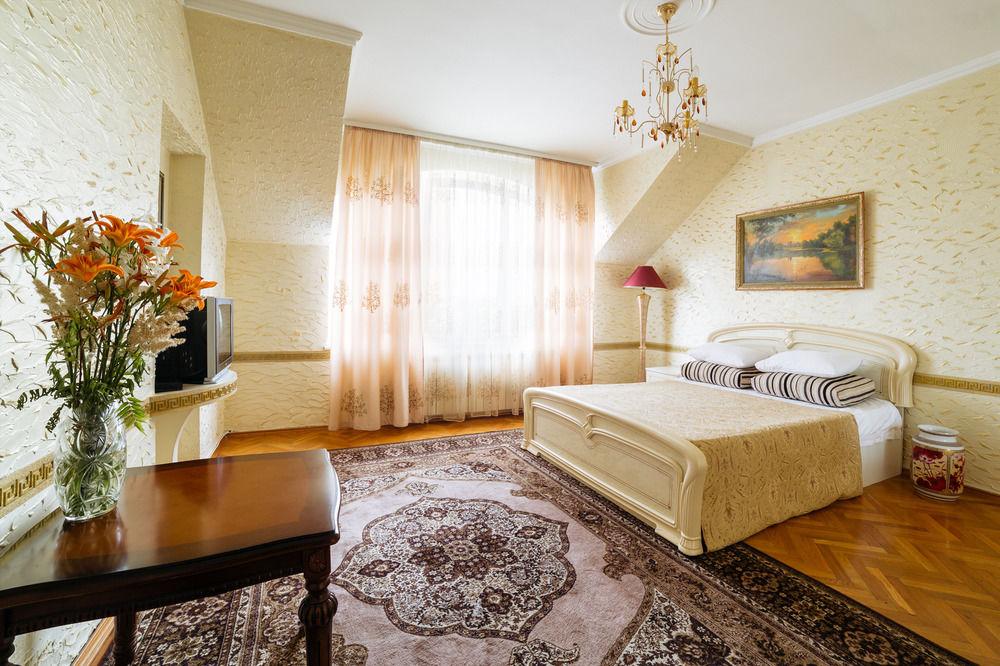 Hotel Ezio Codru Luaran gambar