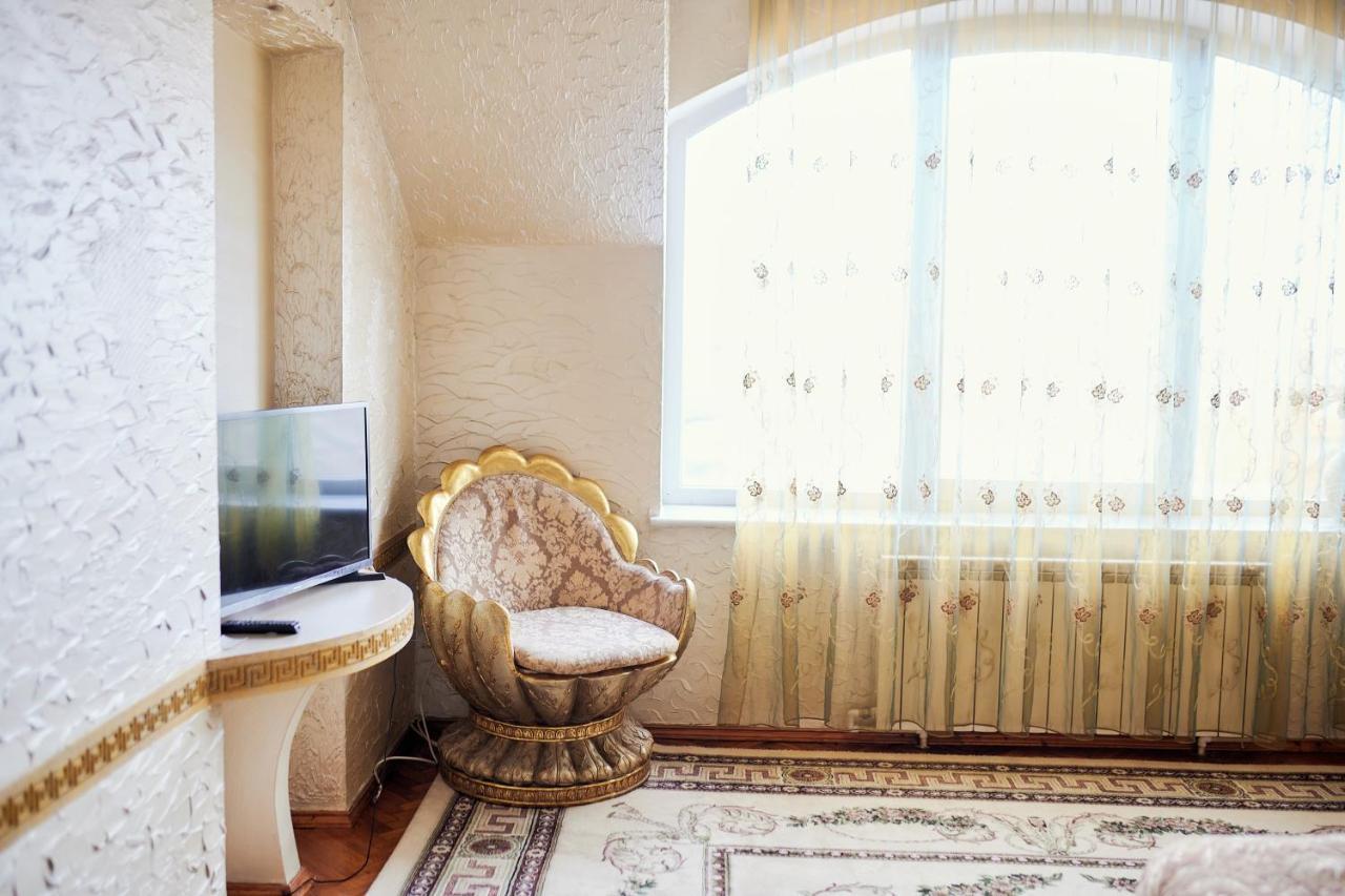 Hotel Ezio Chisinau Luaran gambar