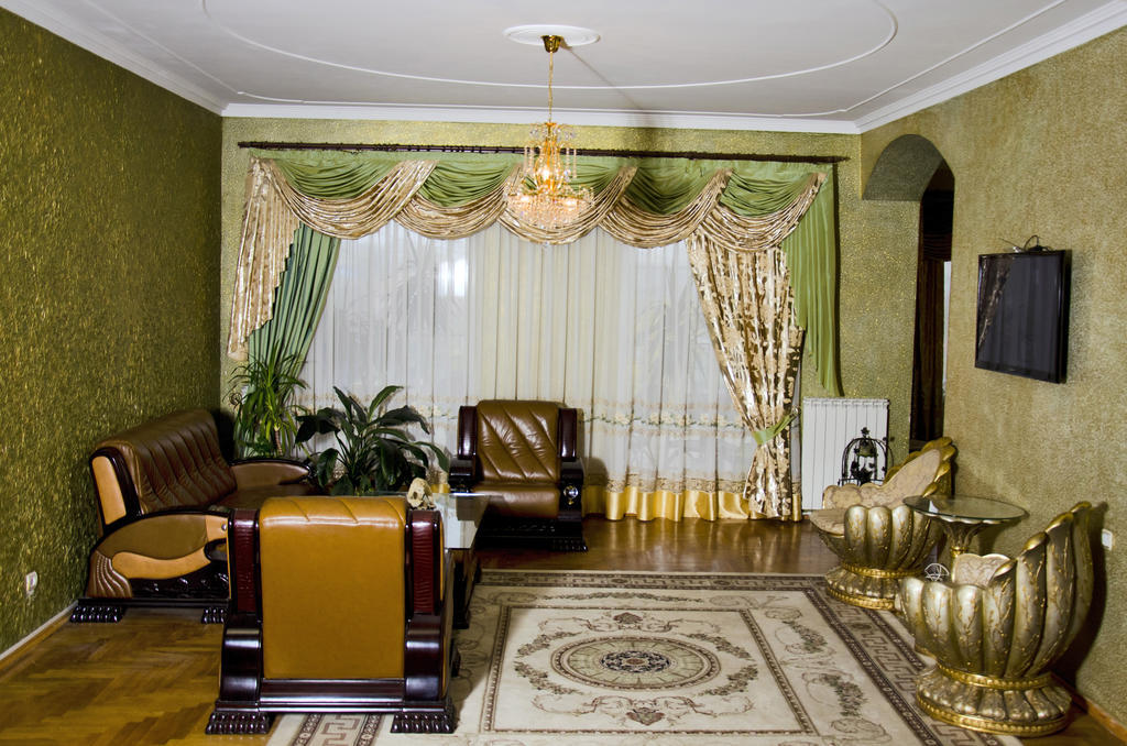 Hotel Ezio Codru Luaran gambar