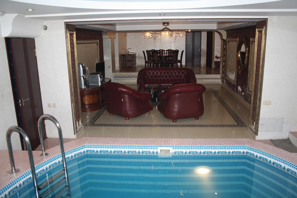 Hotel Ezio Codru Luaran gambar