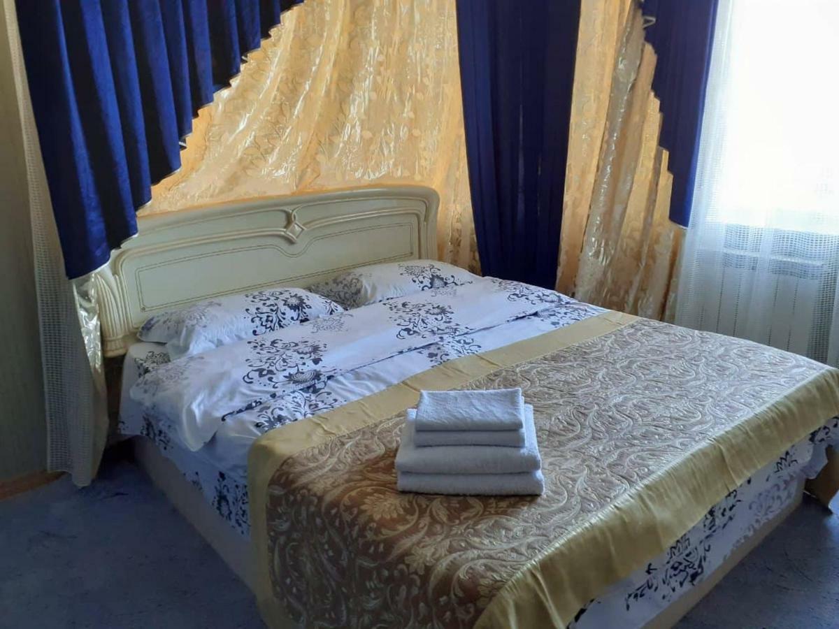 Hotel Ezio Codru Luaran gambar